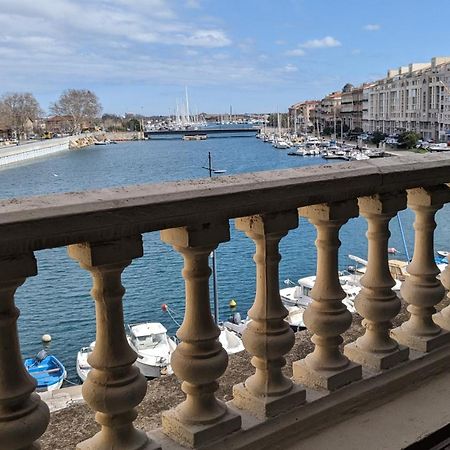 T3 Avec Terrasse Avec Vue Exceptionnelle Sur Les Quais De Sete Apartment Exterior photo