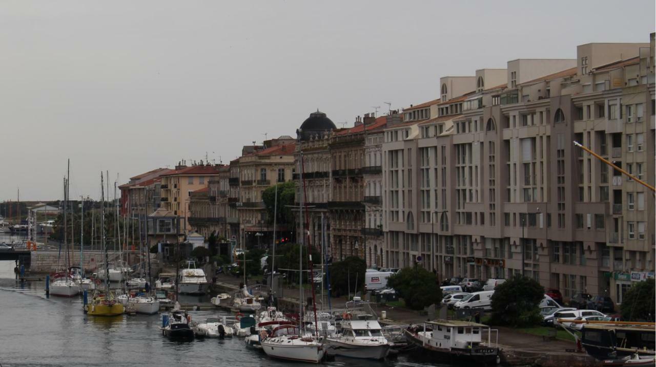 T3 Avec Terrasse Avec Vue Exceptionnelle Sur Les Quais De Sete Apartment Exterior photo